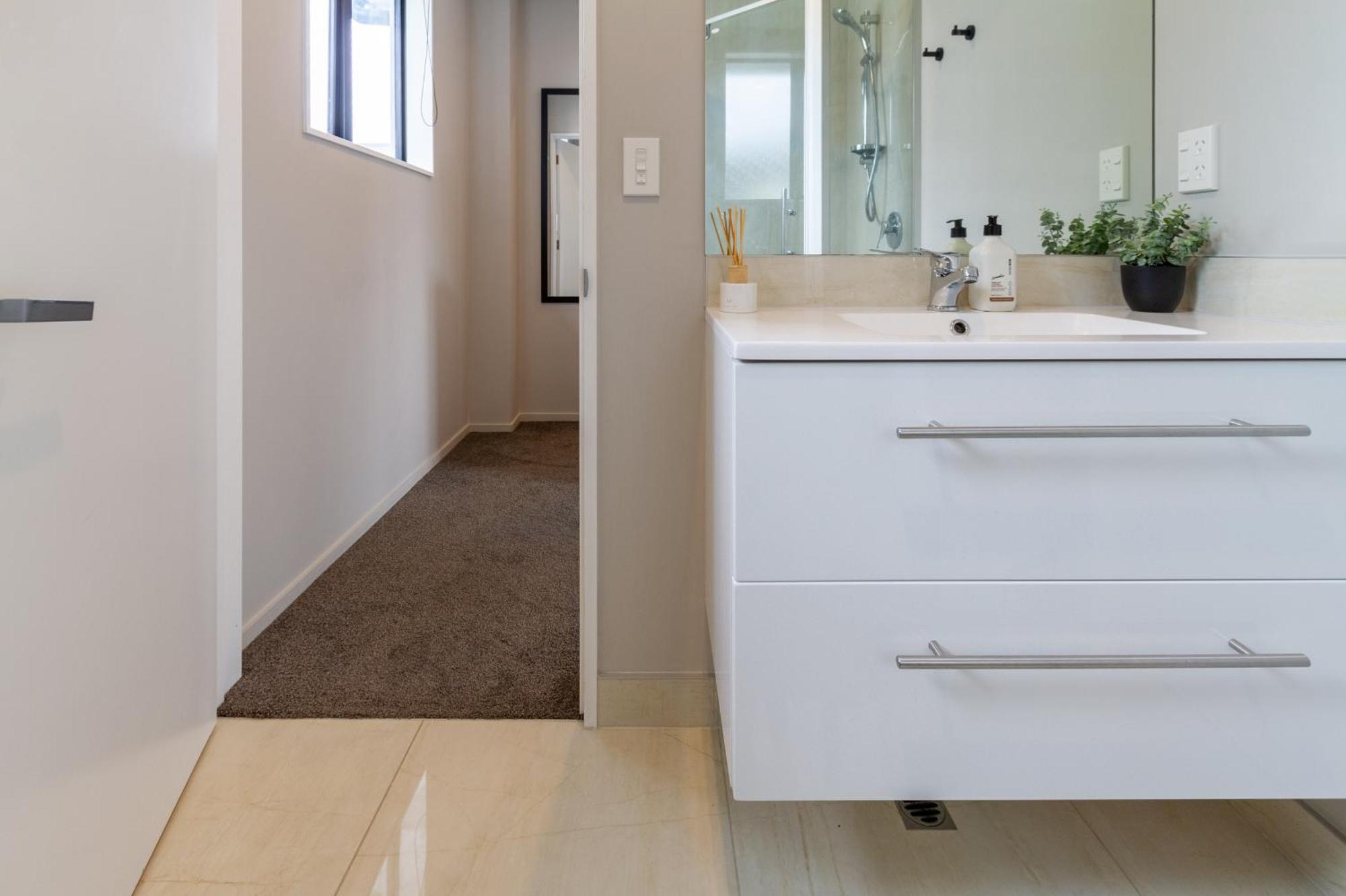 Latimer Square Luxe: 1Br W/ Sofa Bed كريستتشيرش المظهر الخارجي الصورة
